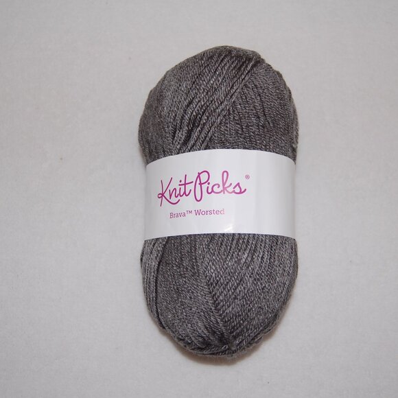 KnitPicks 10-Pack (36.5 oz) Brava Cobblestone Heather (Gray) #4 Worsted Yarn - Picture 7 of 10
